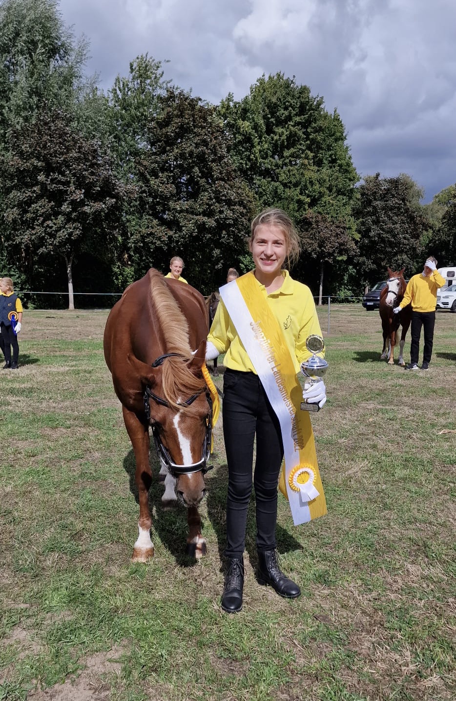 Siegerin AK 10 13 Jahre Lotta Niebuhr