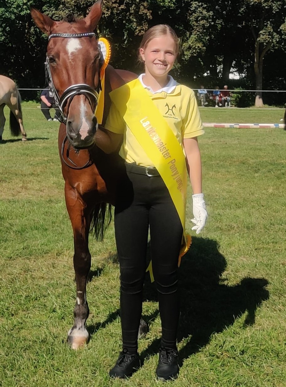 1609LMJungzüchter22 Janne Carolin Decker2