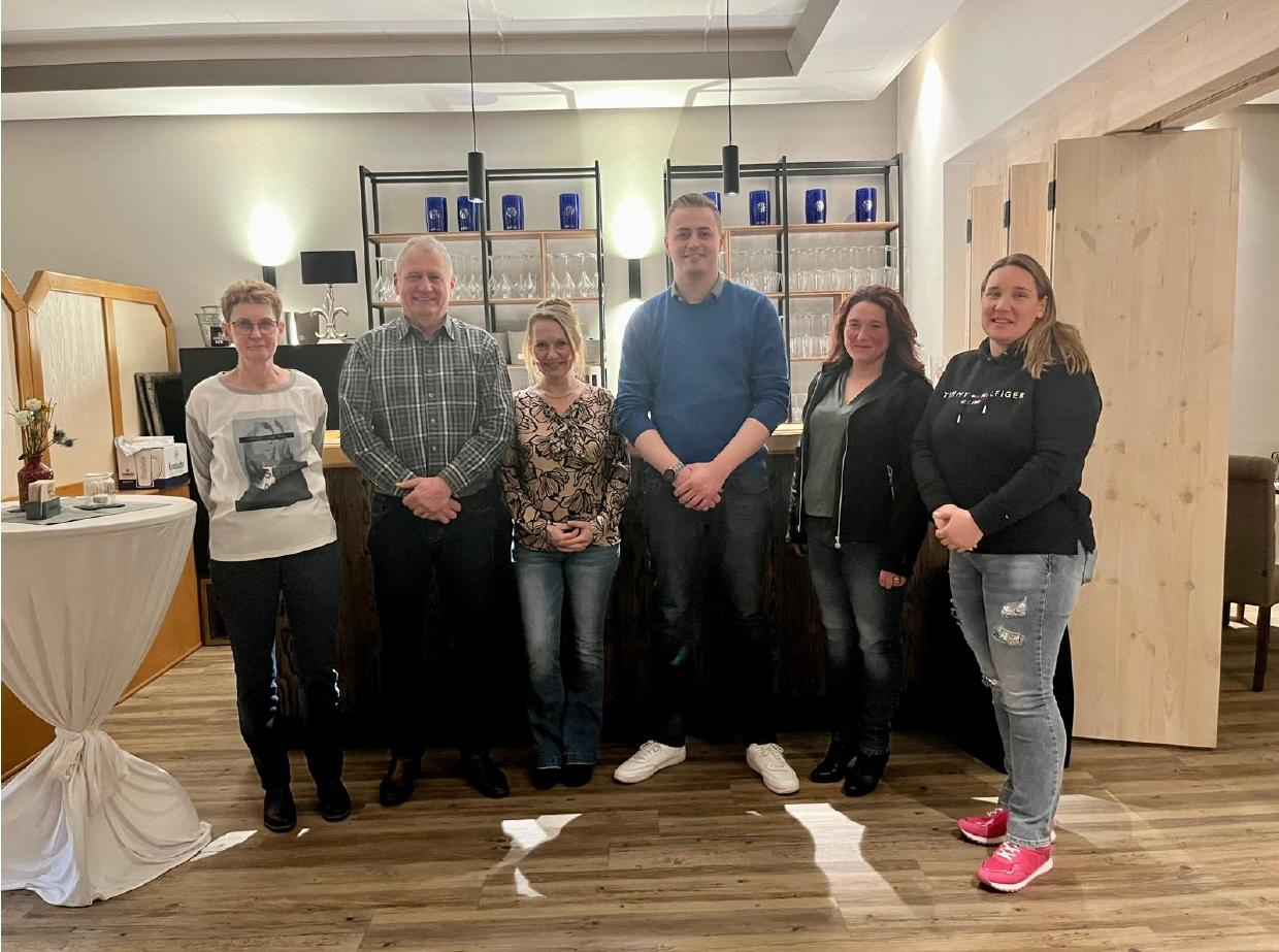 010324VorstandBVHANN vlnr Petra Niemann Eduard Wallays Iris Müller Klein Jan Wallays Kristin Körber Böhnke Katja Gerland