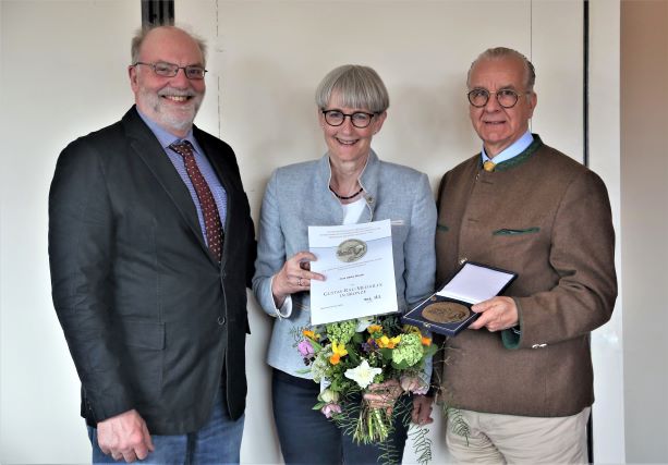 v.l. nach rechts Dr. Uwe Clar Ulrike Struck Joachim Völksen Foto M. Schwöbel